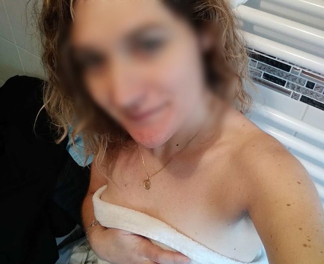 Hardeuse soumise de 30 ans est en manque de sexe- cherche grosses bites sur Caen